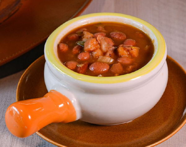 Sopa de Frijol El Llanerito